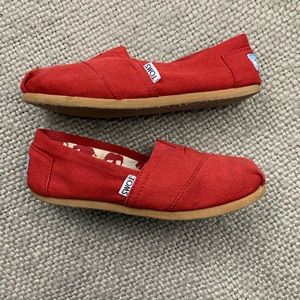 Toms